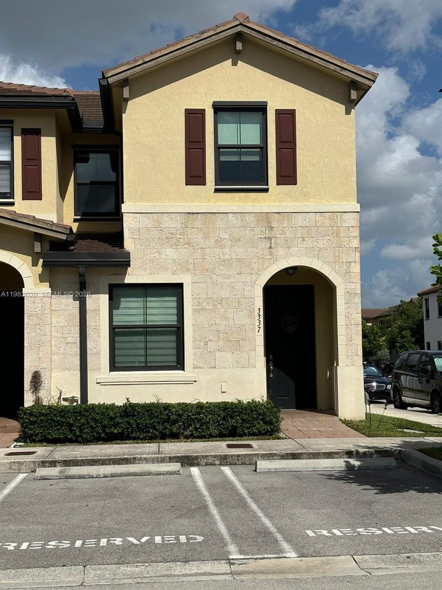 3337 W 105th Terrace, Hialeah, FL 33018