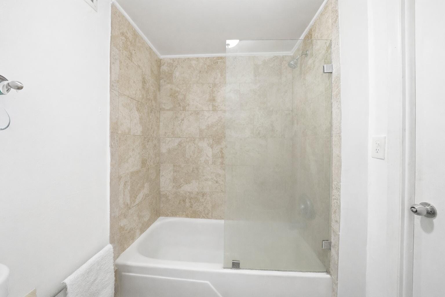 16850 S Glades Drive 2g, North Miami Beach, FL 33162 photo 14
