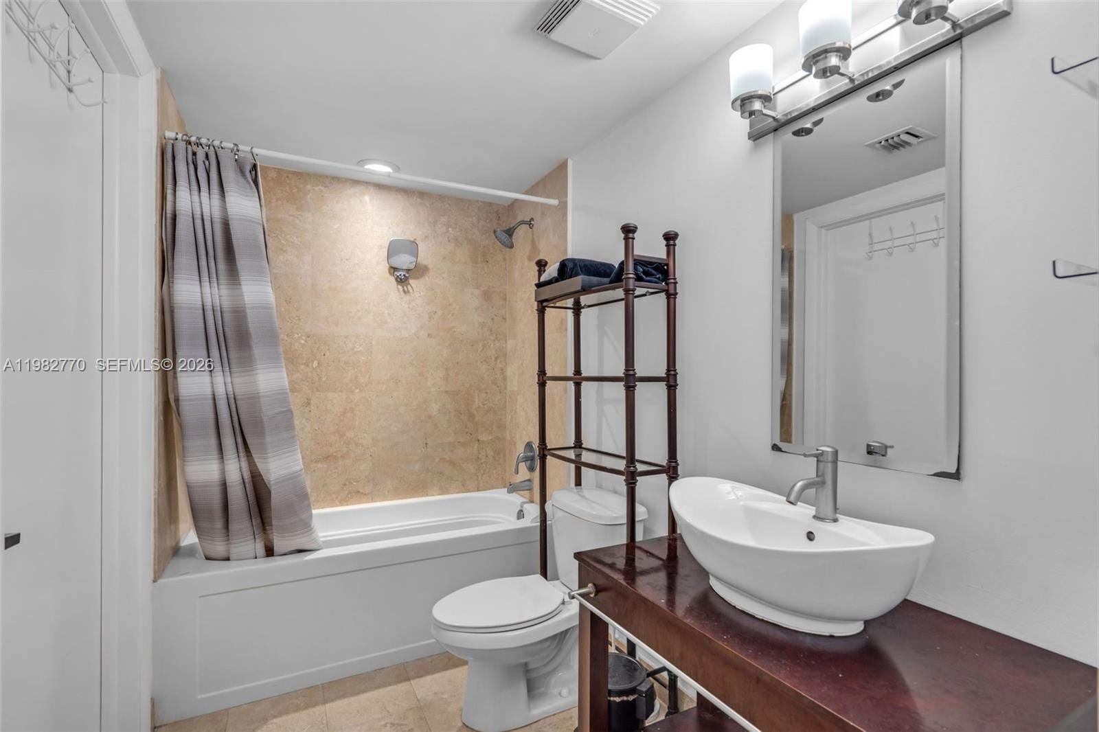 350 S Miami Avenue 2412, Miami, FL 33130 photo 15