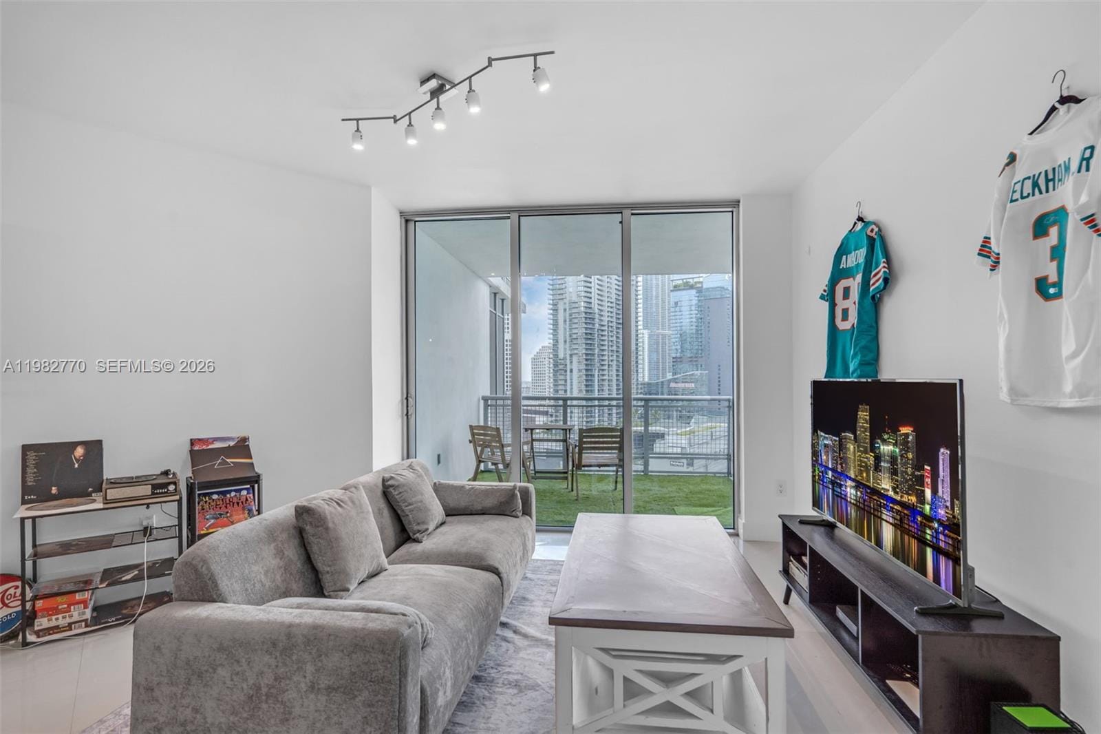 350 S Miami Avenue 2412, Miami, FL 33130 photo 30
