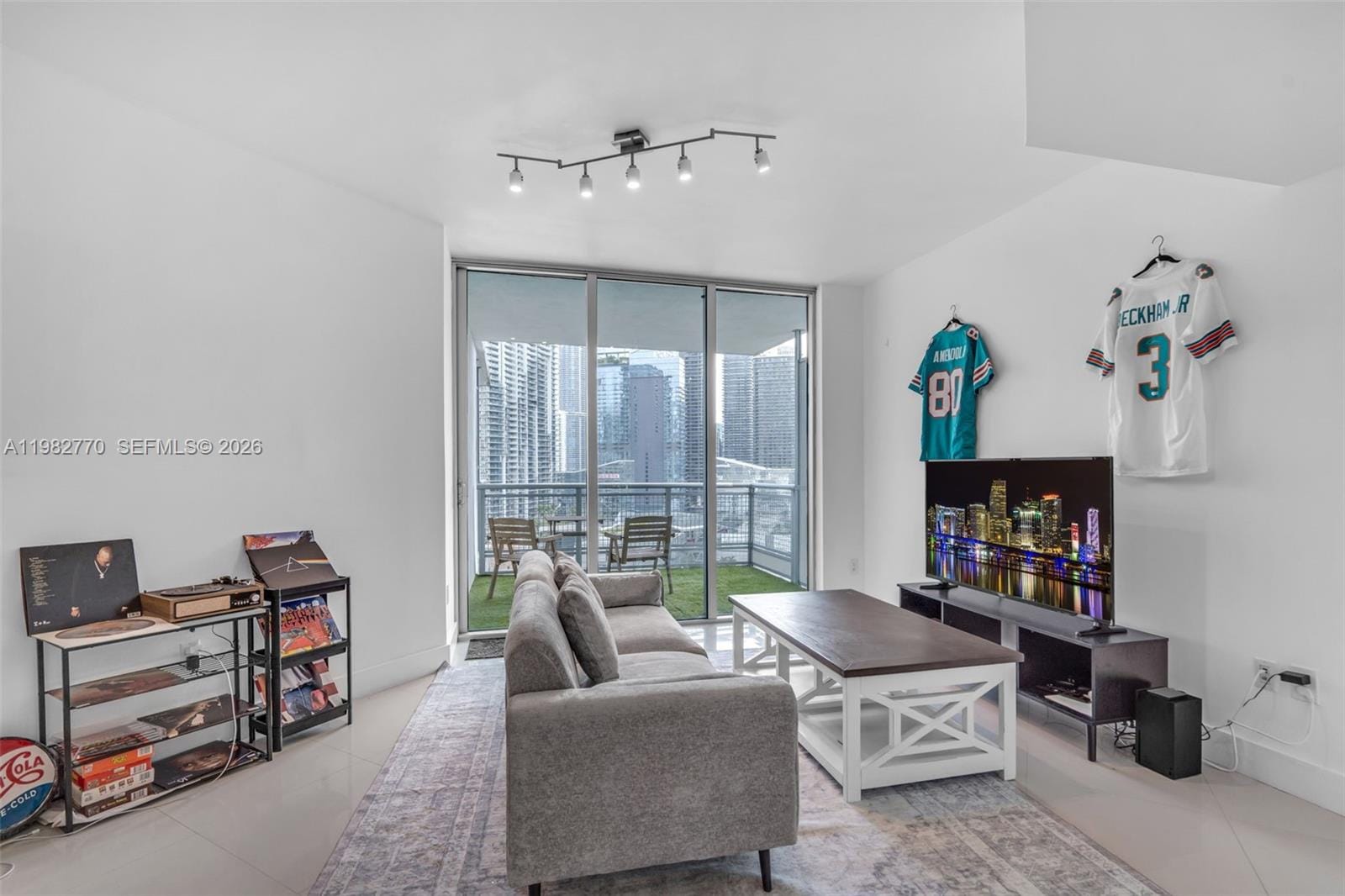 350 S Miami Avenue 2412, Miami, FL 33130 photo 8