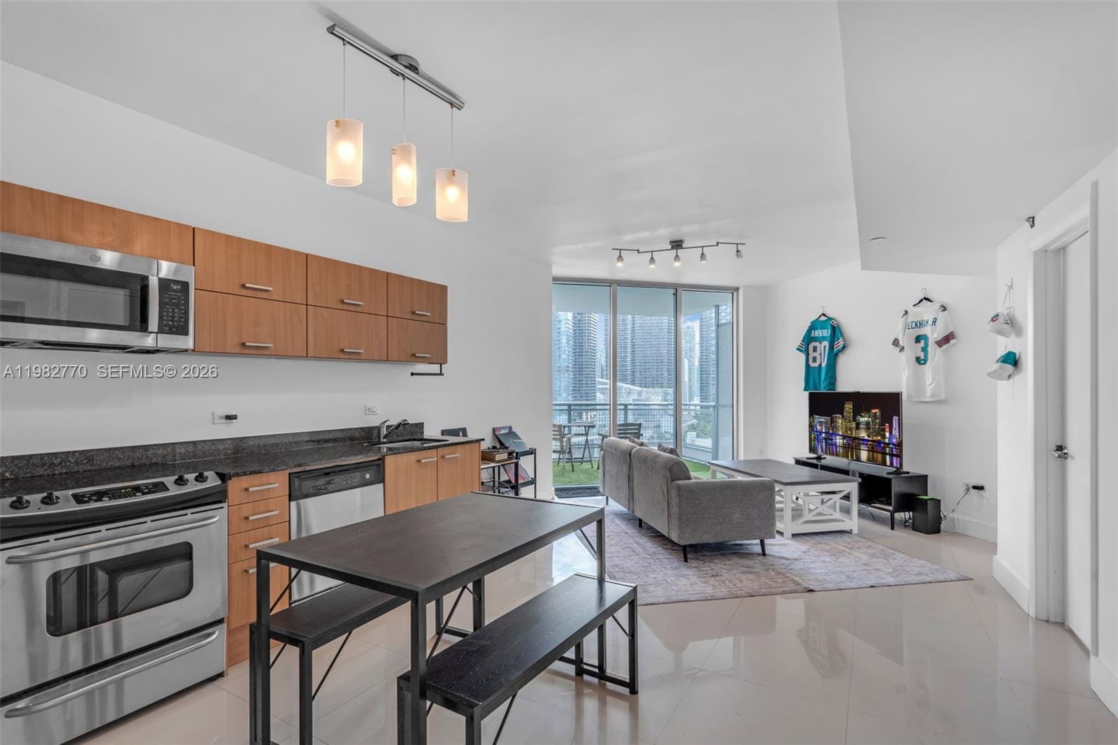 350 S Miami Avenue 2412, Miami, FL 33130 photo 10