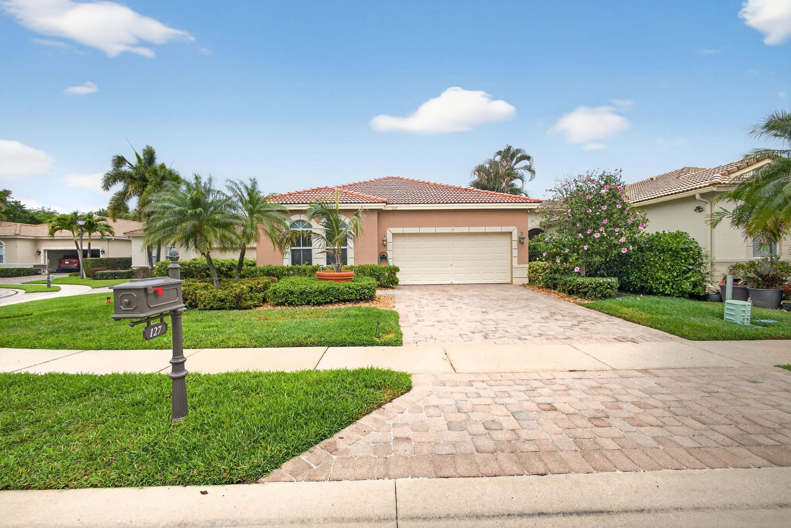 127 Casa Grande Court, Palm Beach Gardens, FL 33418