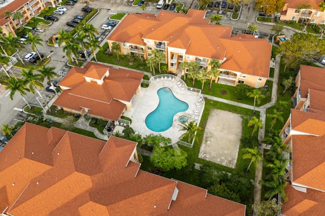 6960 SW 39th E205, Courtyards At Davie, Davie, FL