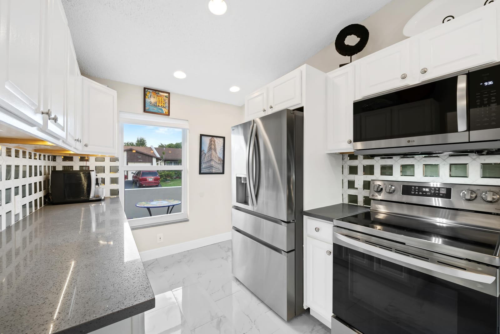 16000 Laurel Oak Circle — photo 3