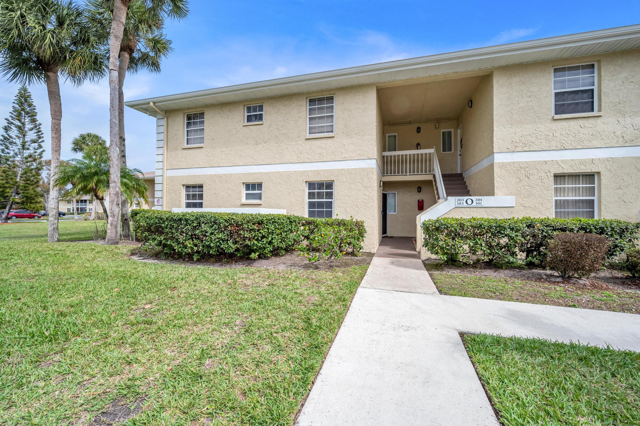 1552 SE Royal Green Circle O-103, Port St. Lucie, FL 34952, Port St Lucie