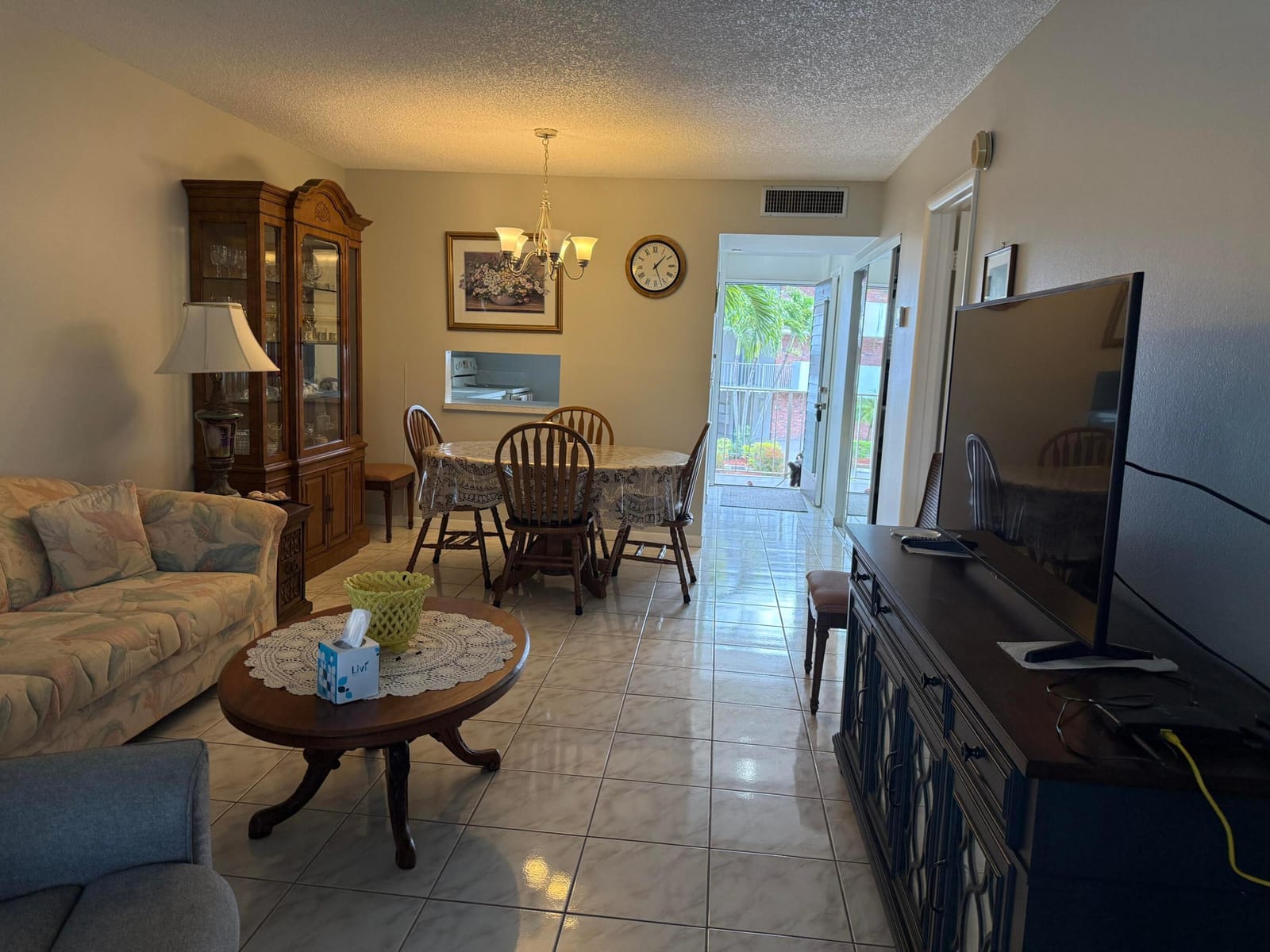 3001 NW 46th Avenue 204, Lauderdale Lakes, FL 33313 photo 4