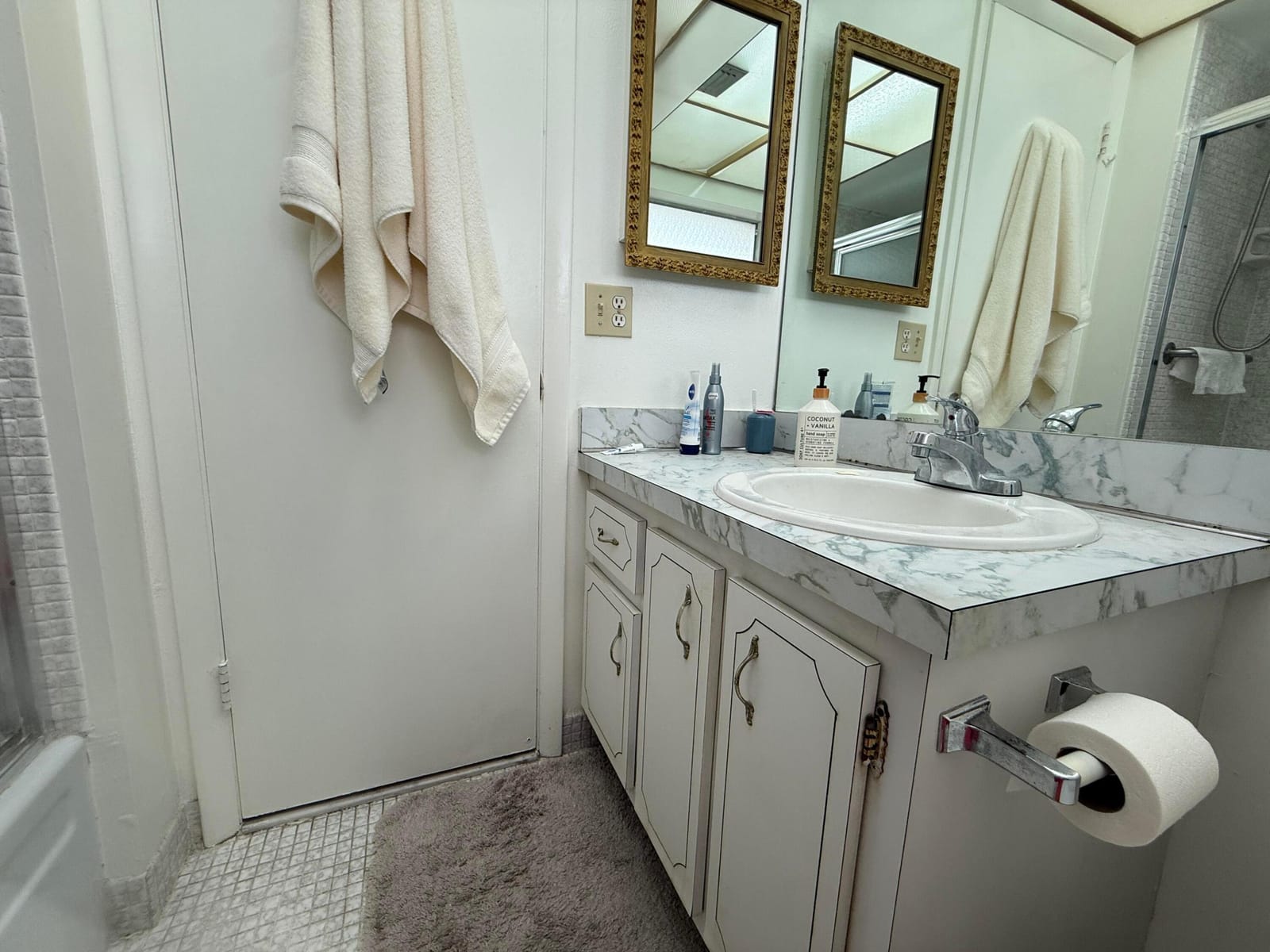 3001 NW 46th Avenue 204, Lauderdale Lakes, FL 33313 photo 9