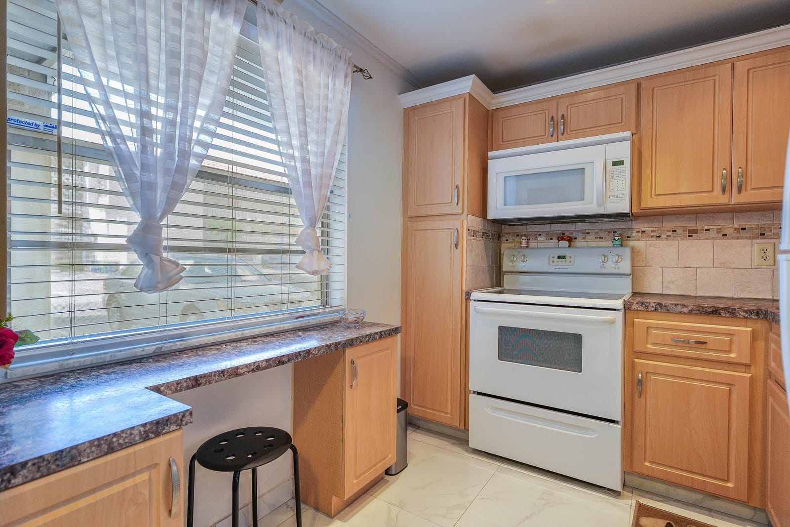 3531 Inverrary Drive 105, Lauderhill, FL 33319 photo 9