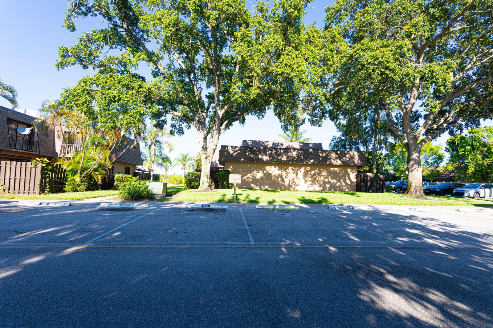 4702 Waterview Circle, Palm Springs, FL 33461 photo 12