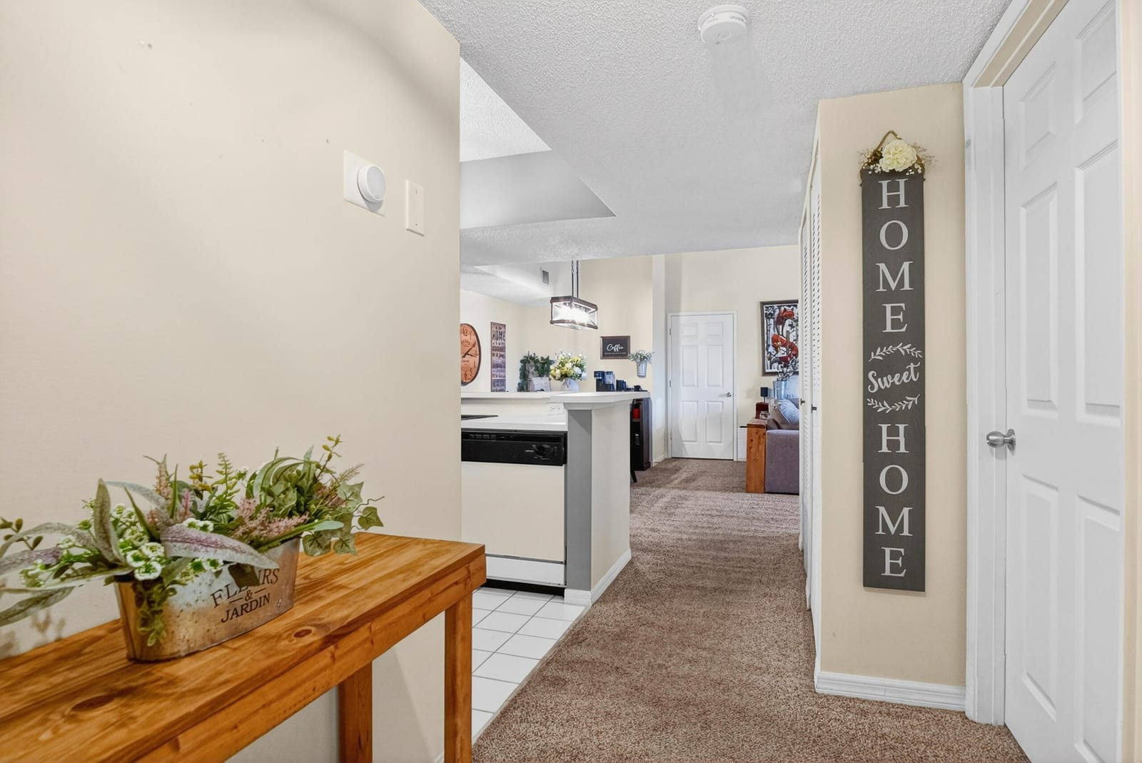 1640 N 42nd Circle Unit 305 — photo 3