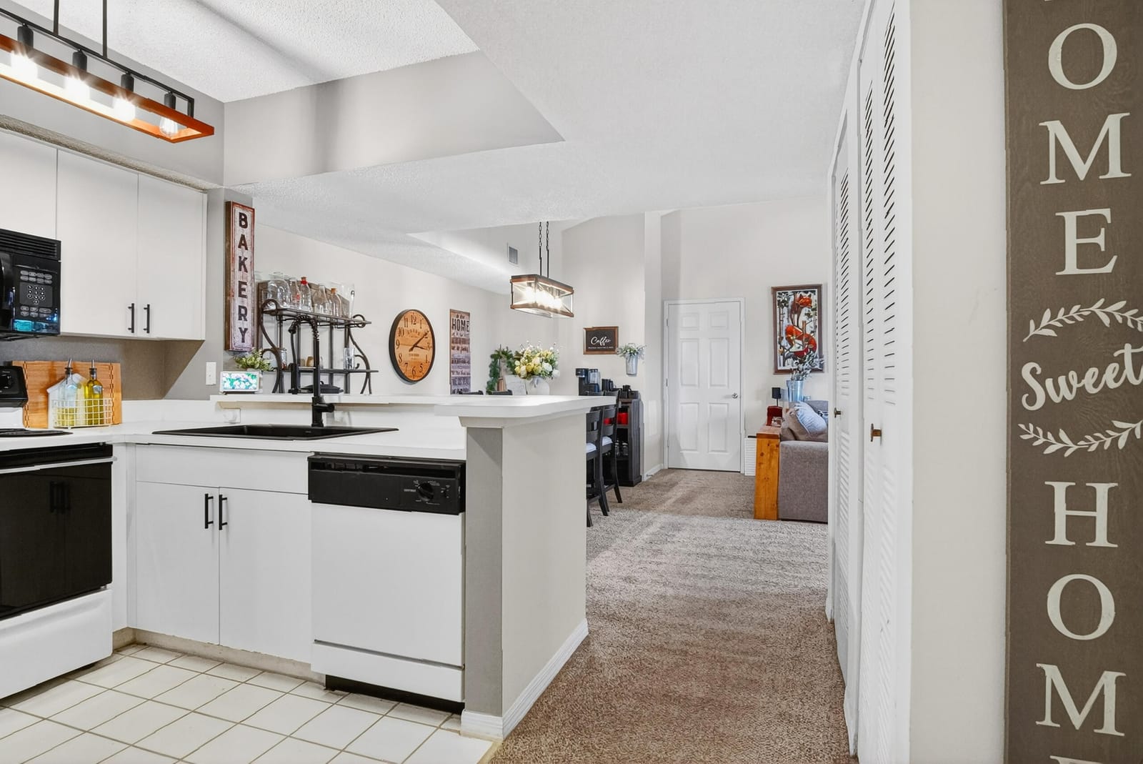 1640 N 42nd Circle Unit 305 — photo 5