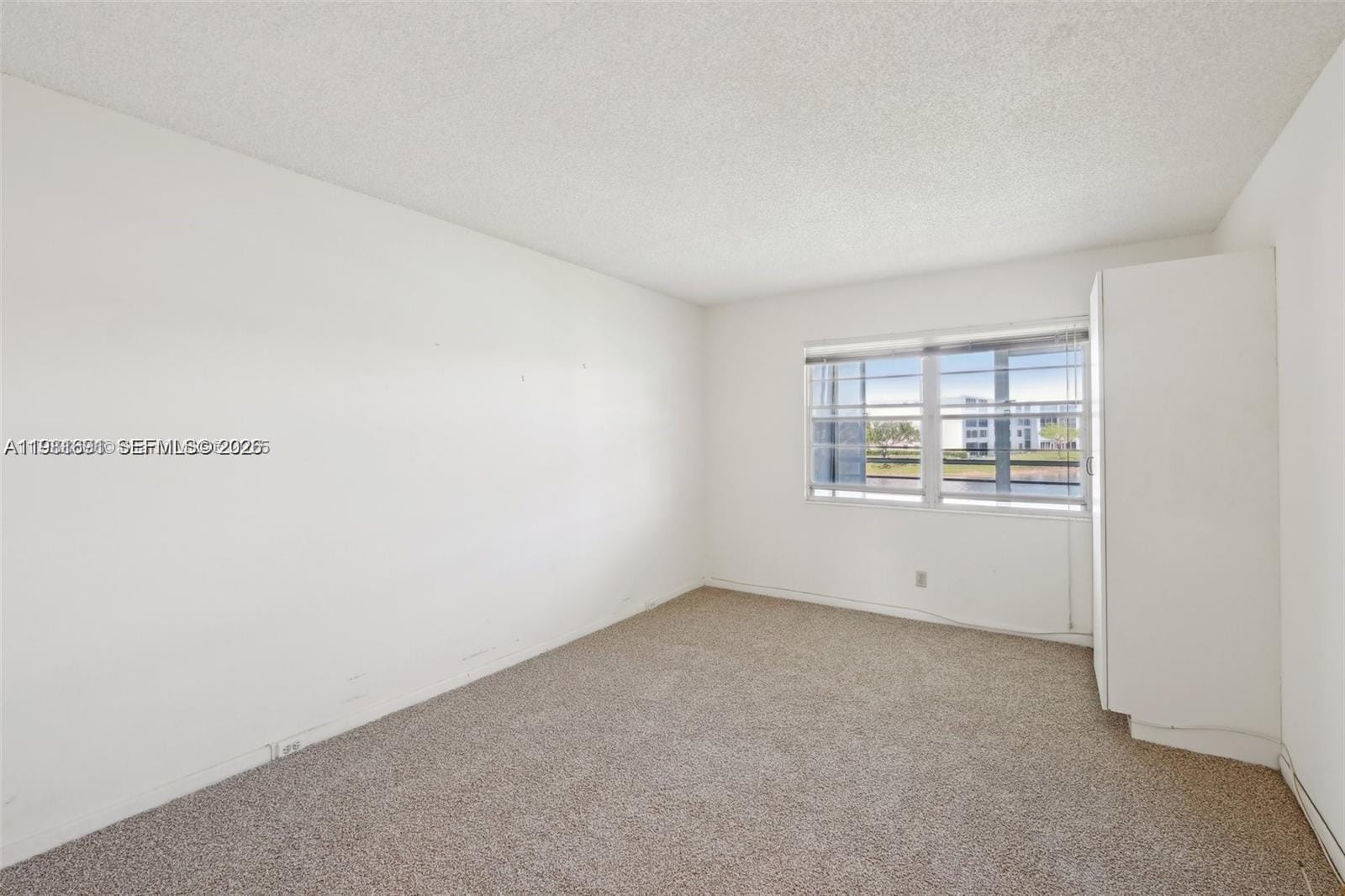 2052 Exeter C 2052 2052 — photo 5