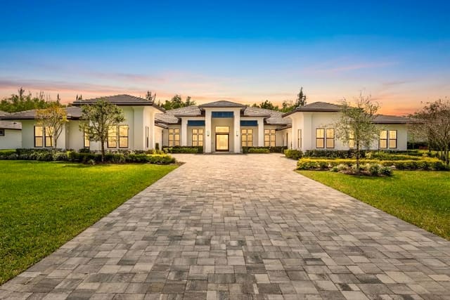 11931 Torreyanna Circle, sold in Bay Hill Estates, Palm Beach Gardens, FL
