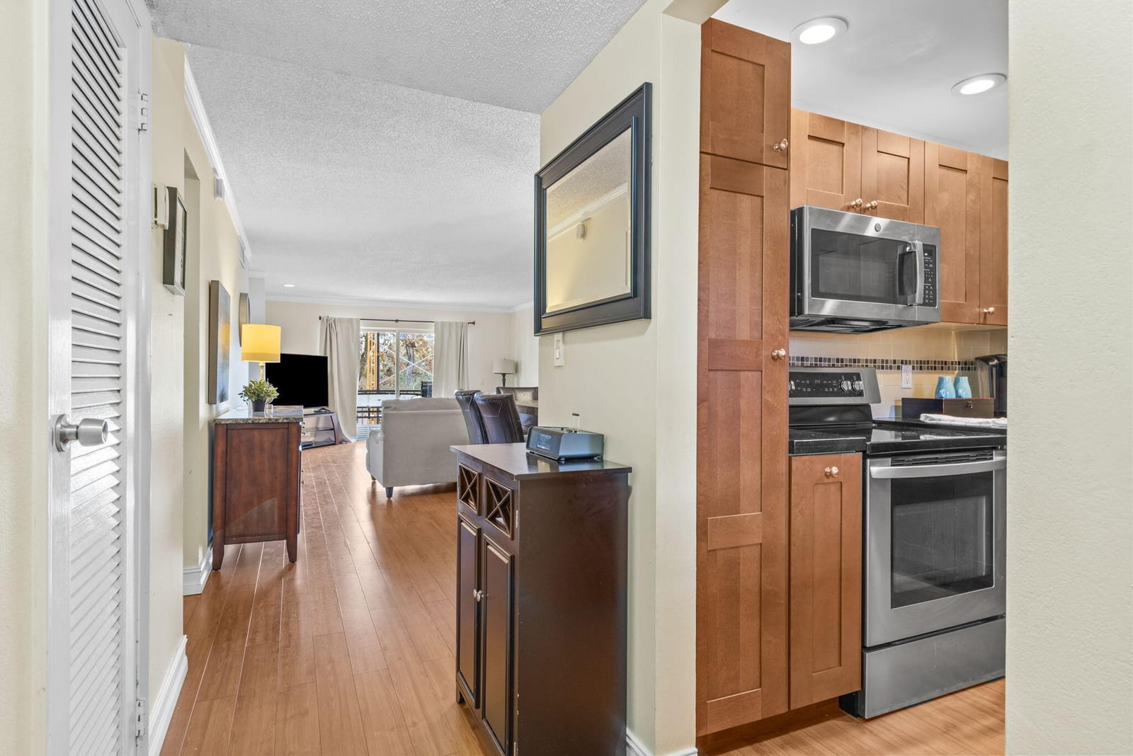 6300 S Falls Circle Drive 311 — photo 2