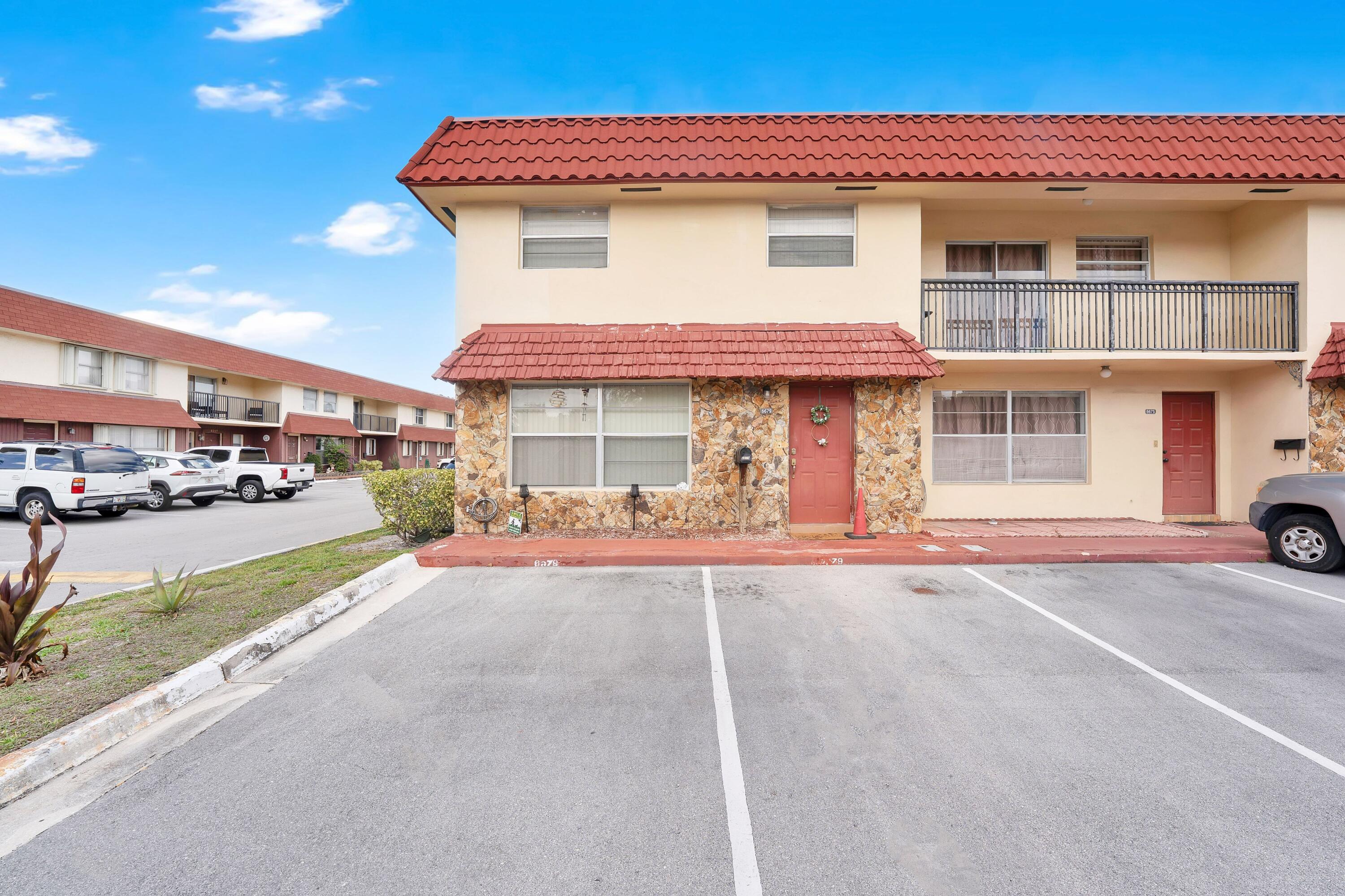 6679 SW 41st Court 1, Davie, FL 33314, Davie
