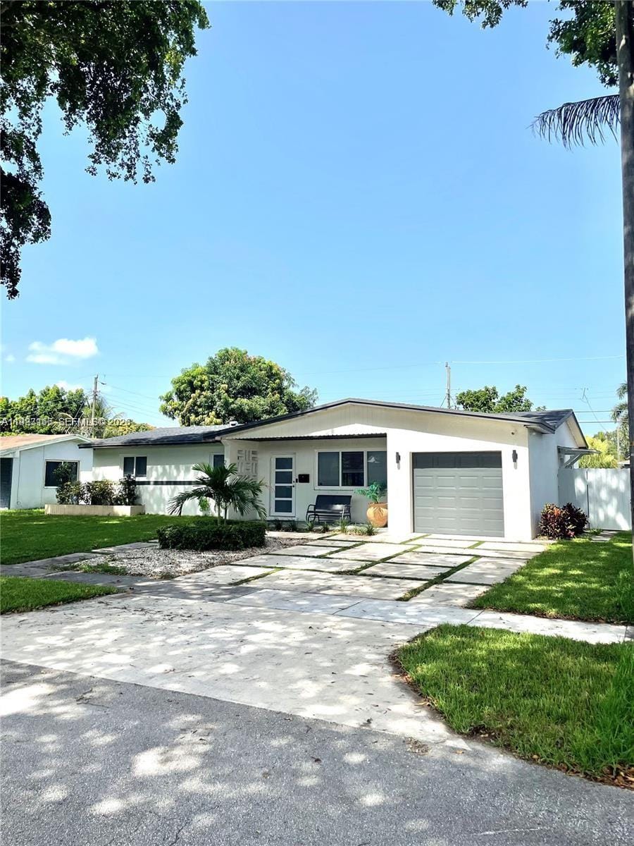 210 SW 65th Way — photo 3