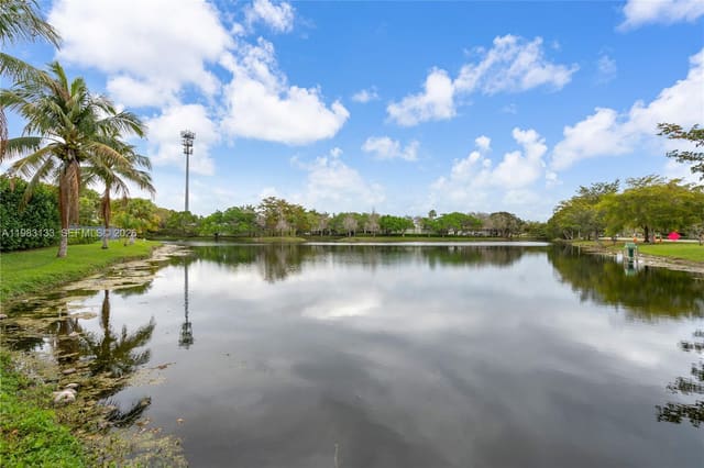 16623 Waters Edge Drive, Weston, FL 33326
