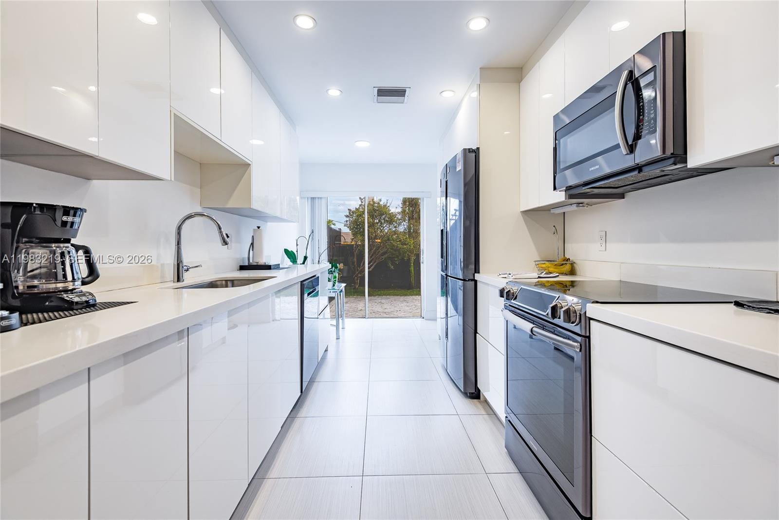 370 SE 2nd Avenue G3, Deerfield Beach, FL 33441 photo 7