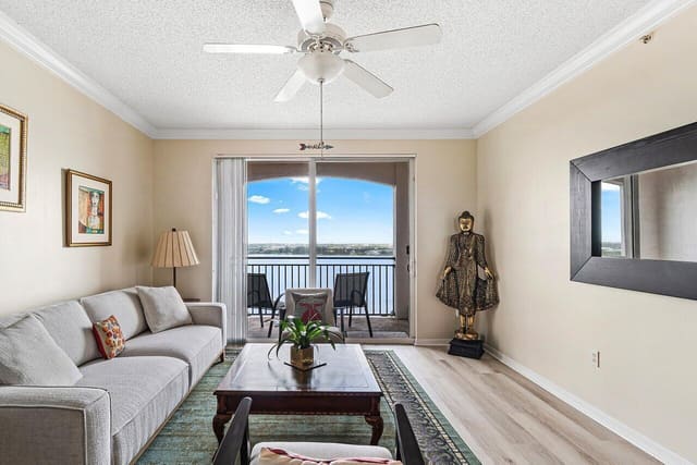 616 Clearwater Park Road 1206, Montecito Palm Beach, West Palm Beach, FL