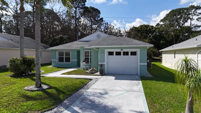 667 Ponytail Lane, Fort Pierce, FL 34982