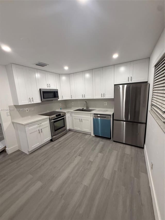 1736 N 16th Court B, Hollywood, FL 33020