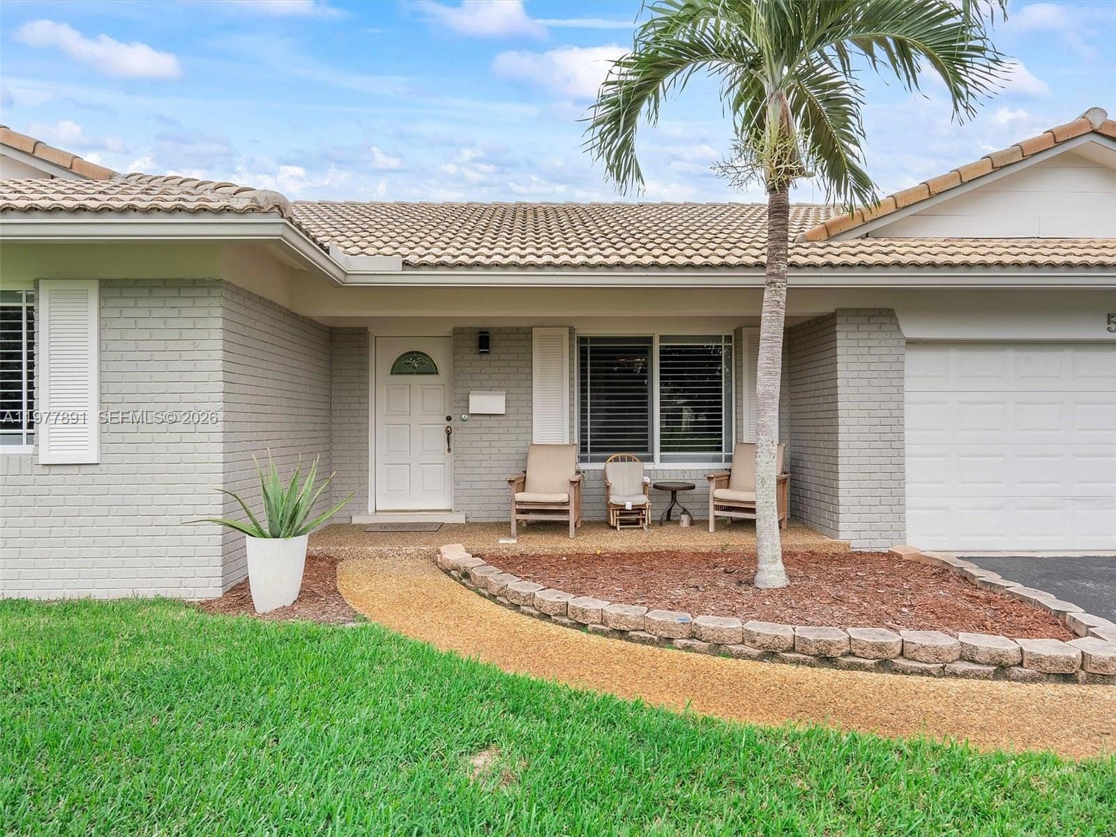 5620 SW 9th Street, Plantation, FL 33317