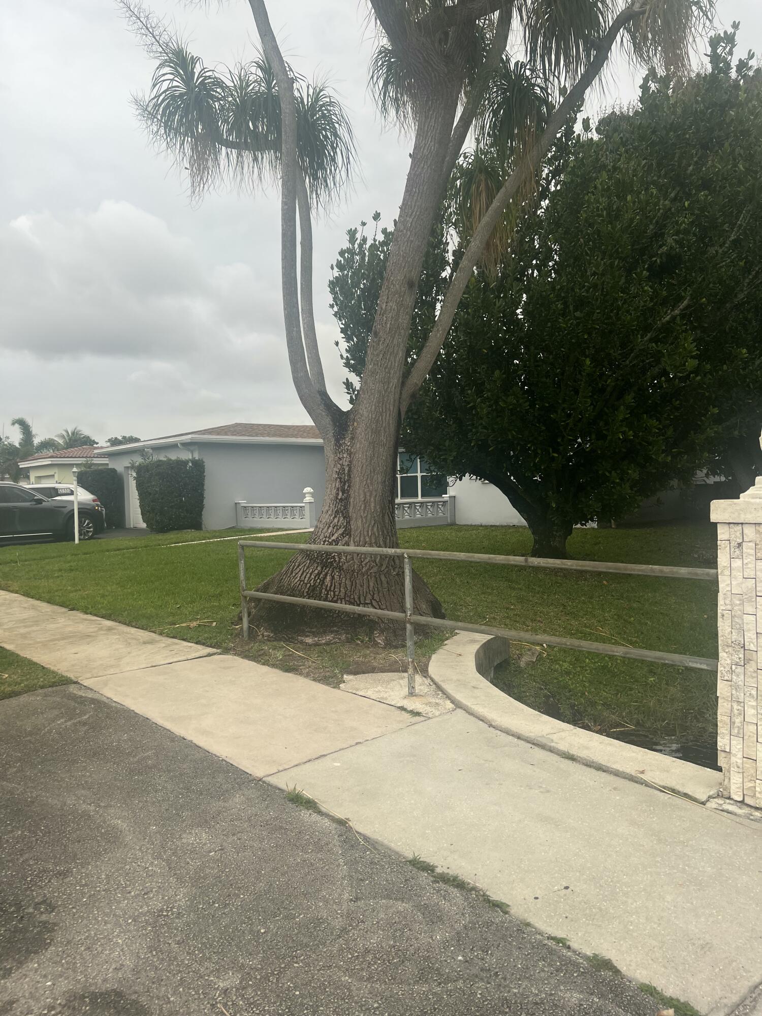 4680 NW 39th Street, Lauderdale Lakes, FL 33319, Lauderdale Lakes