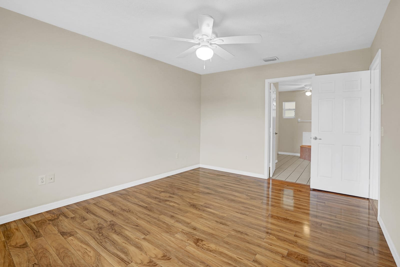 261 SW Parish Terrace — photo 10