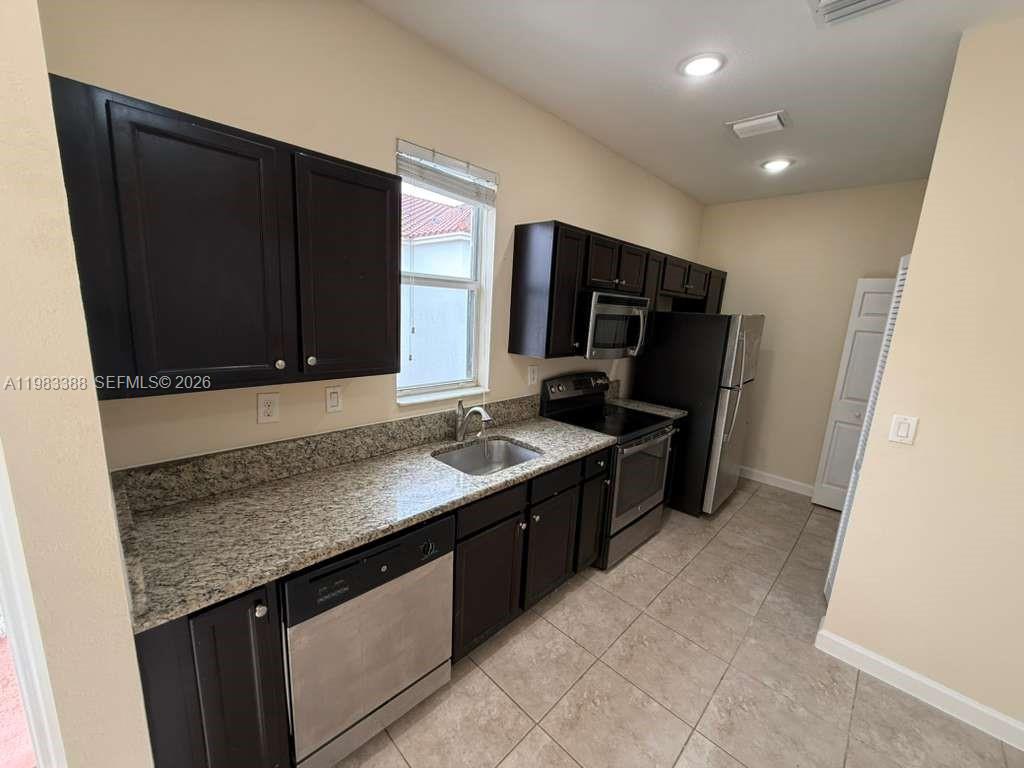16735 SW 95th Street Studio, Miami, FL 33196, Miami