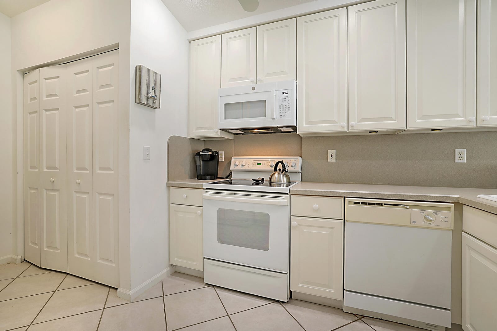 7008 SE Twin Oaks Circle, Stuart, FL 34997 photo 12