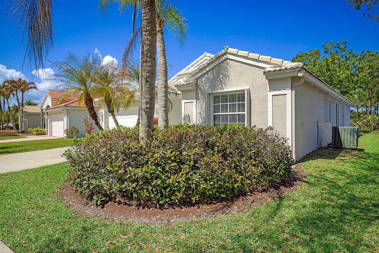 7008 SE Twin Oaks Circle, Stuart, FL 34997 photo 3