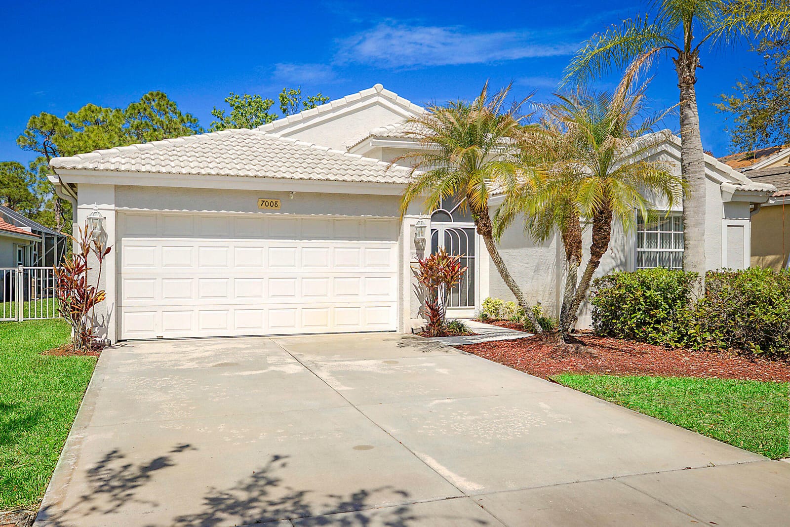 7008 SE Twin Oaks Circle, Stuart, FL 34997 photo 5