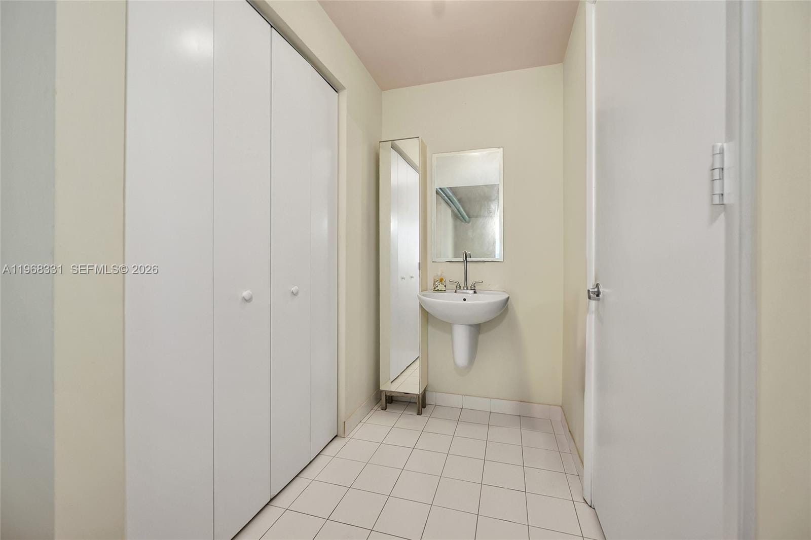 690 SW 1st Court 1504, Miami, FL 33130 photo 20