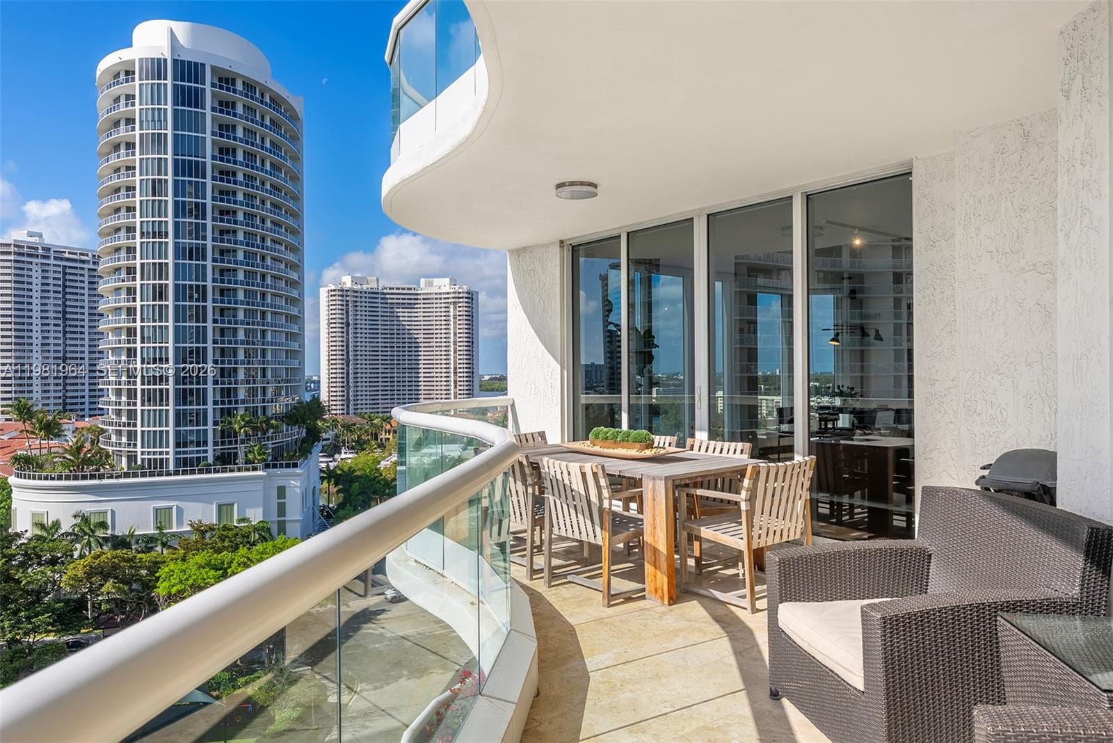 6000 Island Boulevard 1208 — photo 12