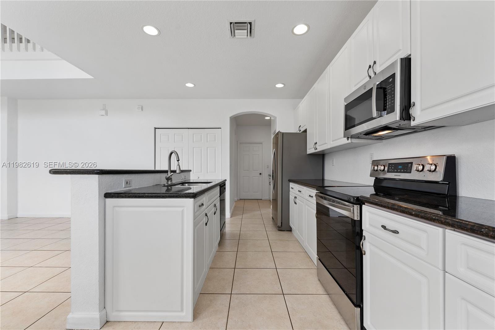 2022 SE 18th Street — photo 7
