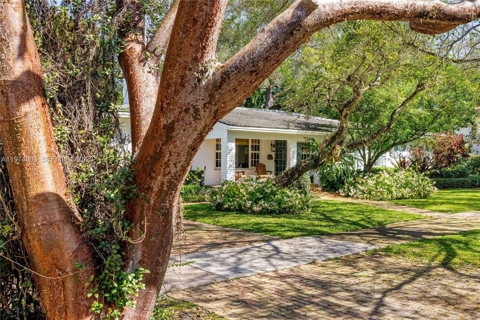 935 Escobar Avenue, Coral Gables, FL 33134 photo 20
