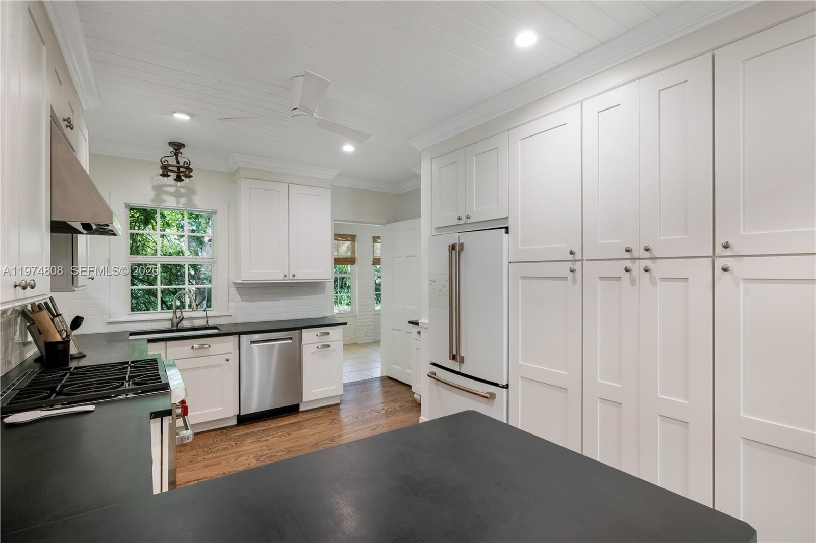 935 Escobar Avenue, Coral Gables, FL 33134 photo 27