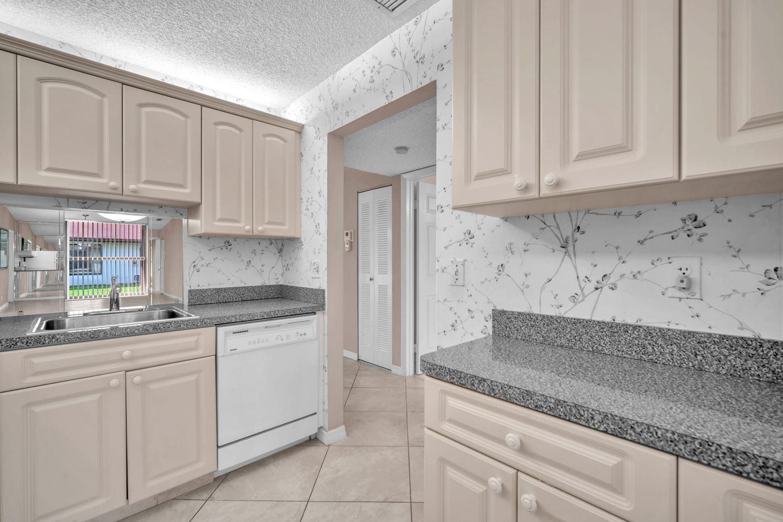 5073 Forsythia Street, Delray Beach, FL 33484 photo 12
