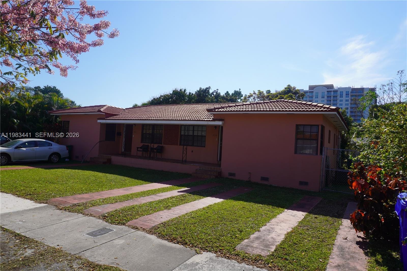 2660 SW 36th Avenue — photo 2
