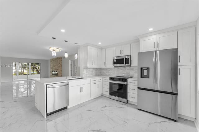 2303 Lucaya Lane H2, Coconut Creek, FL 33066
