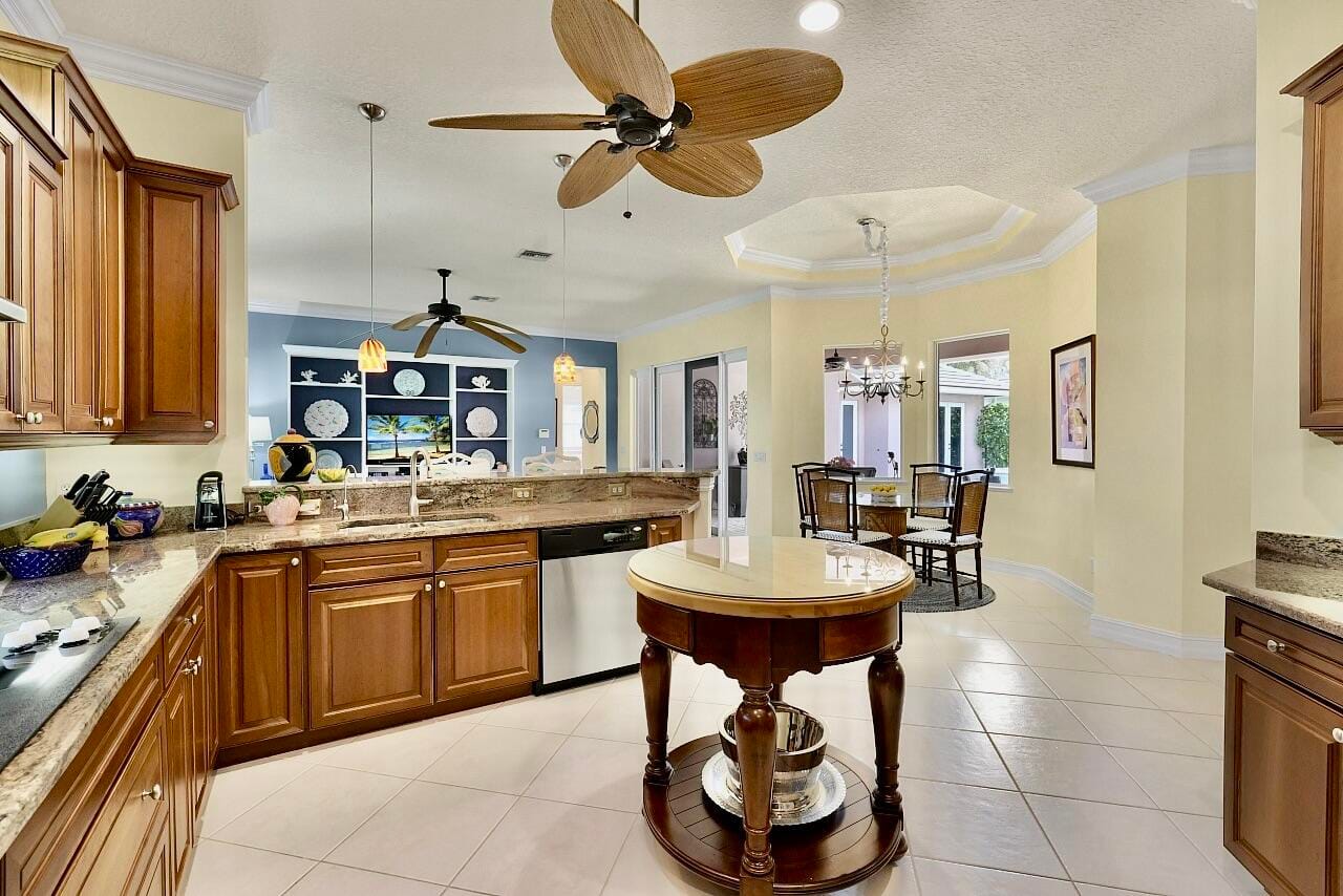 9078 Castle Harbour Circle — photo 11
