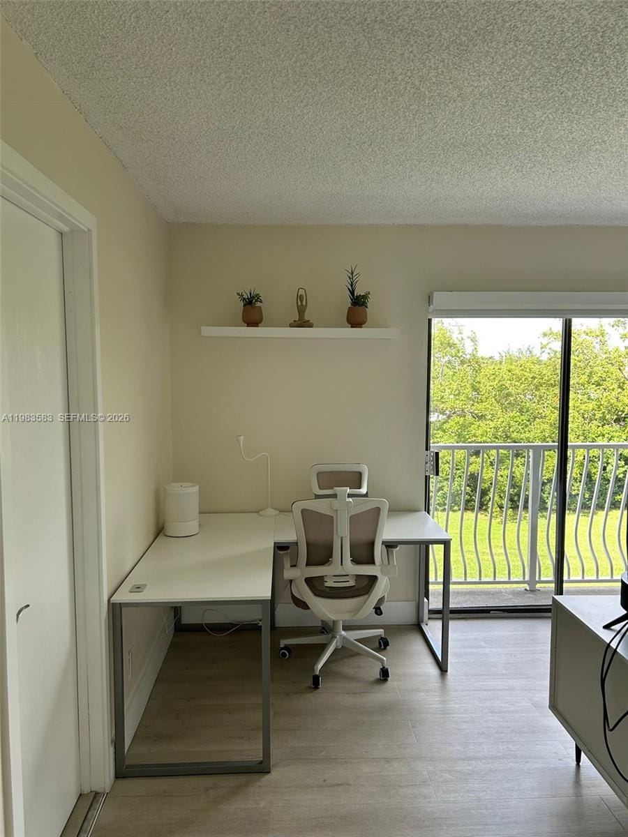 500 NE 2nd Street 310 — photo 8