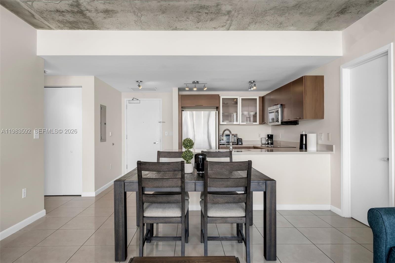 3250 NE 1st Avenue 814 — photo 6