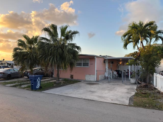 12877 SW 10th Street, Miami, FL 33184