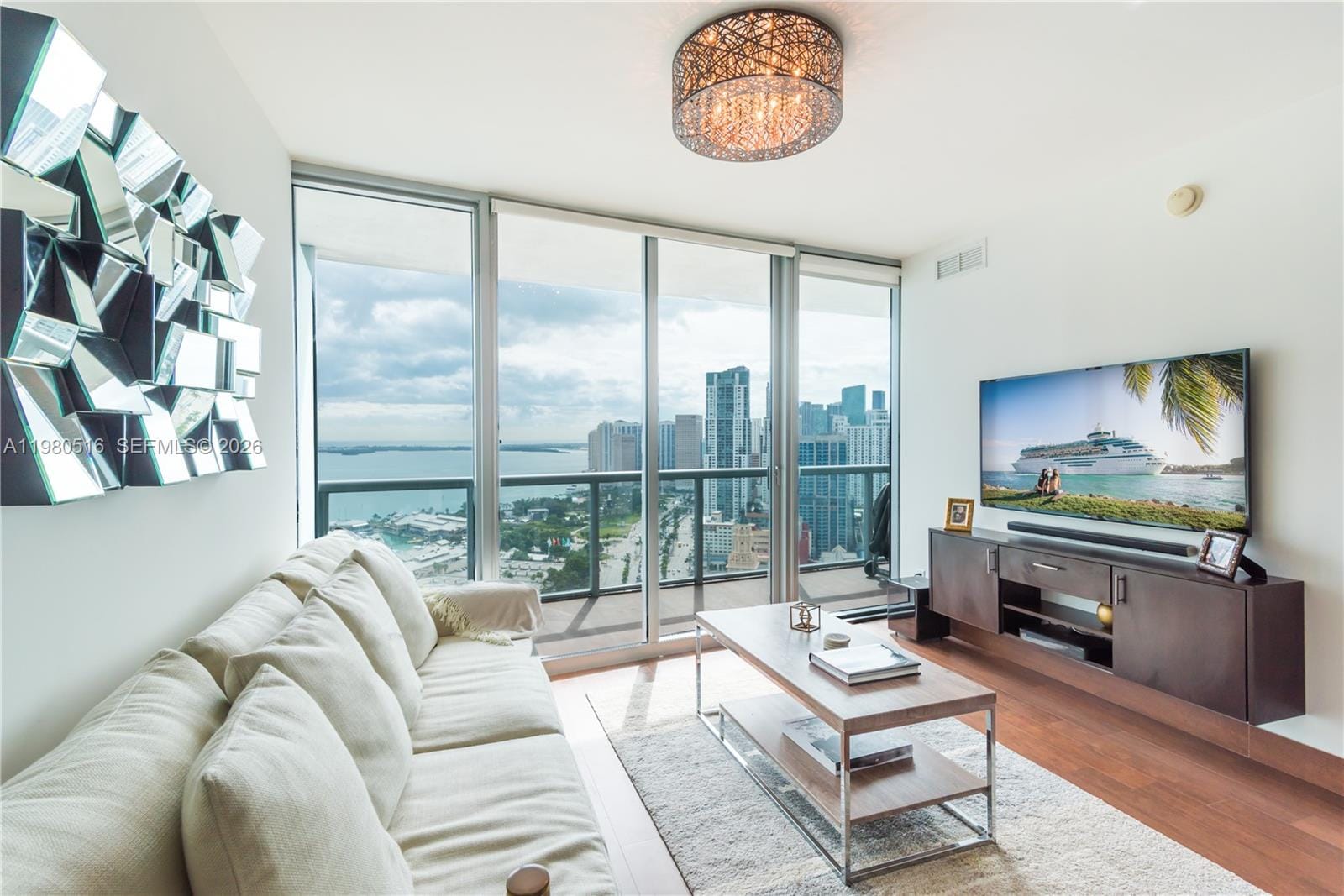 888 Biscayne Boulevard 3506, Miami, FL 33132 photo 2
