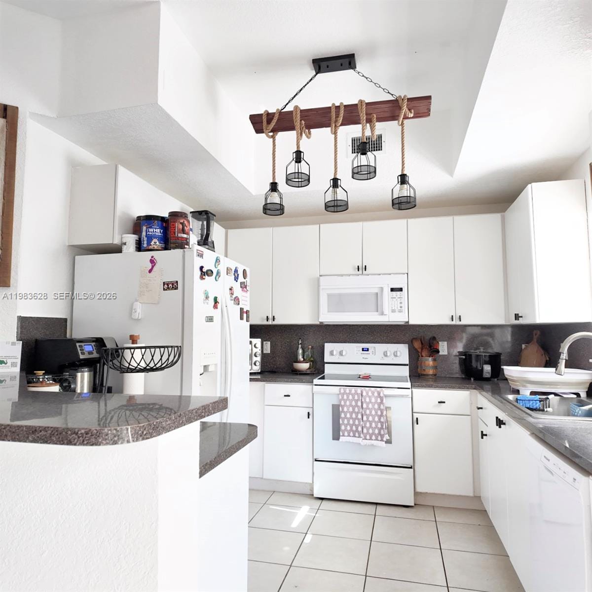 8884 SW 220th Lane, Cutler Bay, FL 33190 photo 2