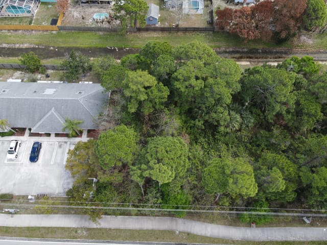 1751 SE Lennard Road NW, Port St. Lucie, FL 34952