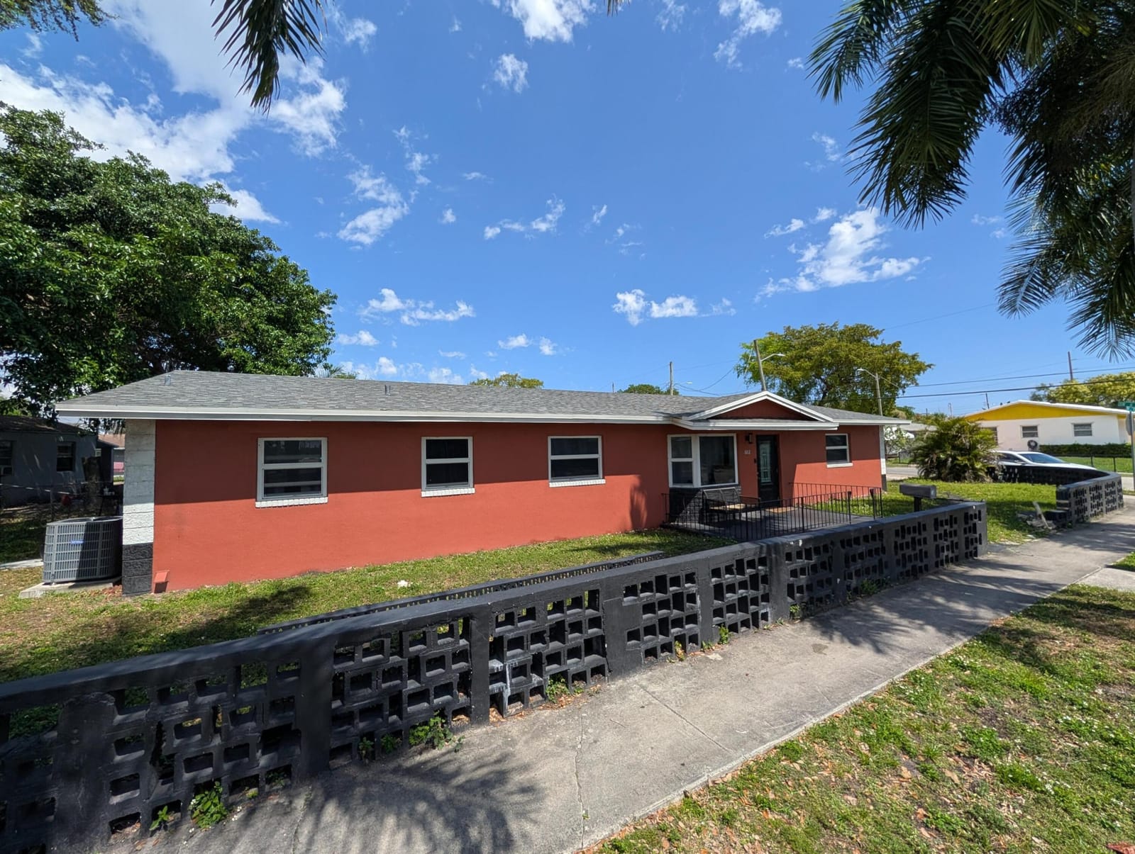 602 SW 1st Street, Dania Beach, FL 33004