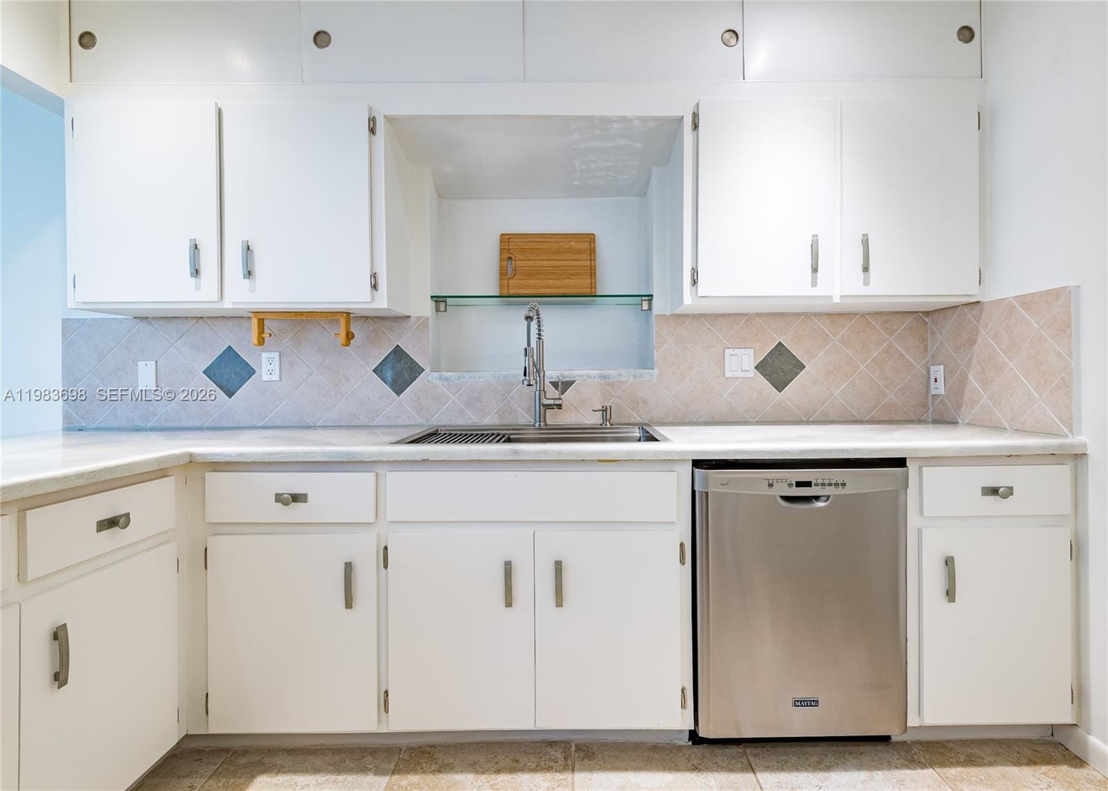 505 Heron Drive — photo 12